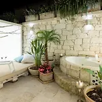 Hotell Likor Hanim Butik 2*