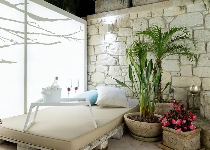 Likor Hanim Butik Alaçatı