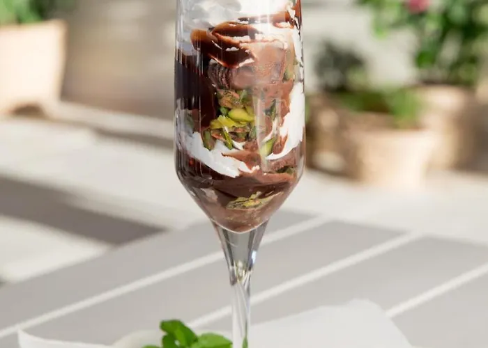 Likor Hanim Butik Alaçatı